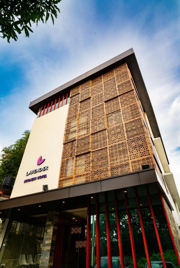 Hotel Lavender Infopark Kochi Extérieur photo