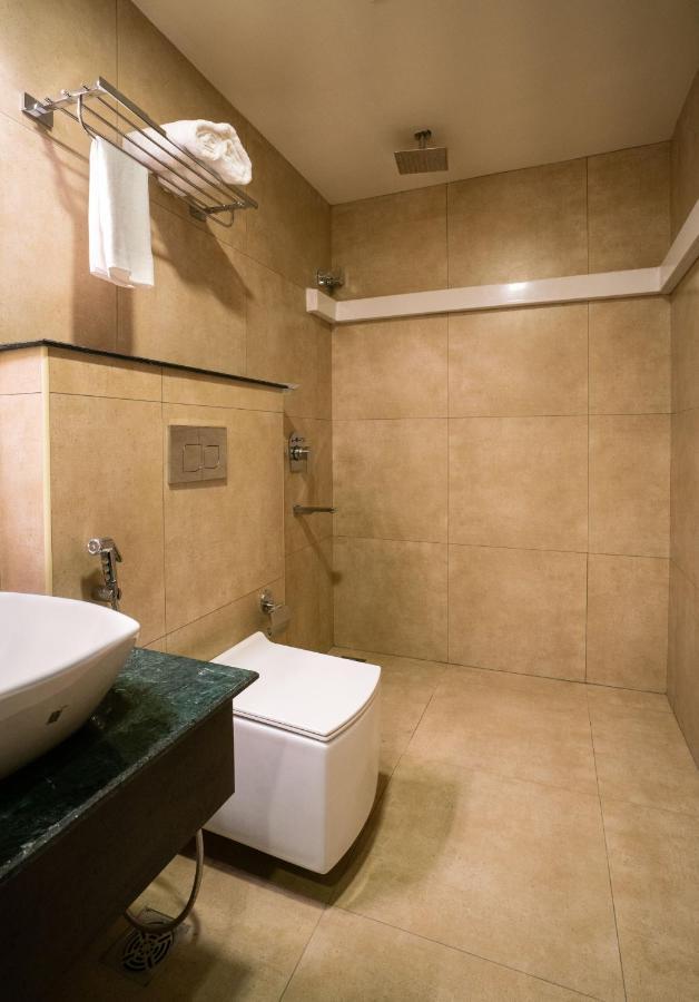 Hotel Lavender Infopark Kochi Extérieur photo