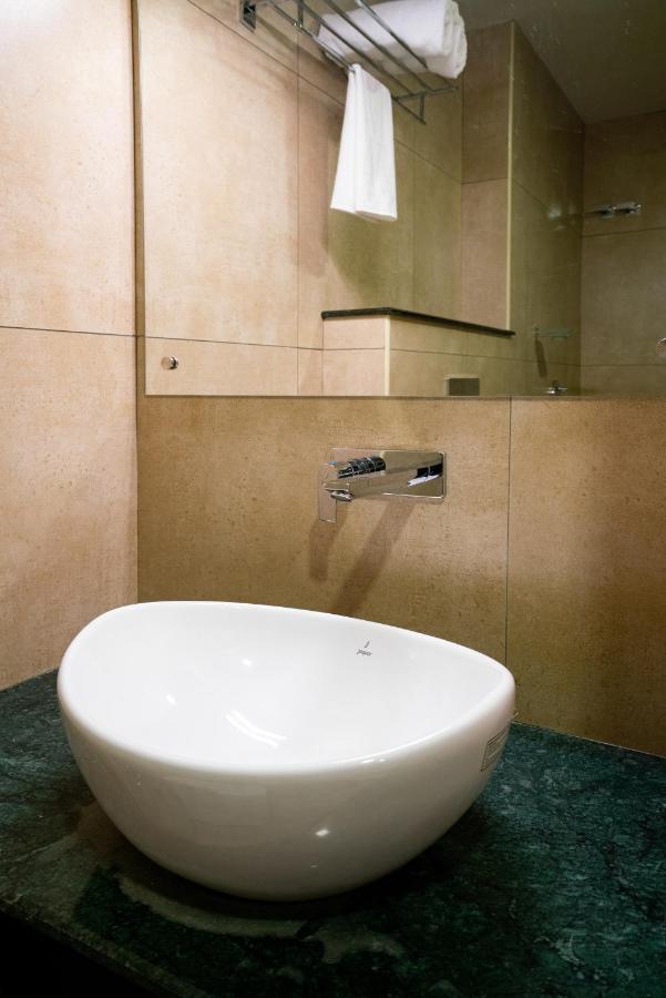 Hotel Lavender Infopark Kochi Extérieur photo