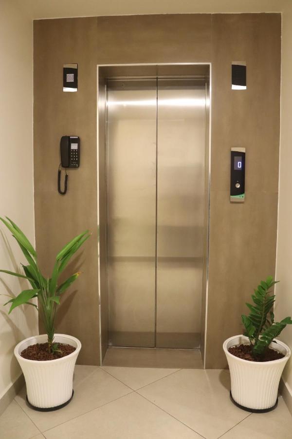 Hotel Lavender Infopark Kochi Extérieur photo