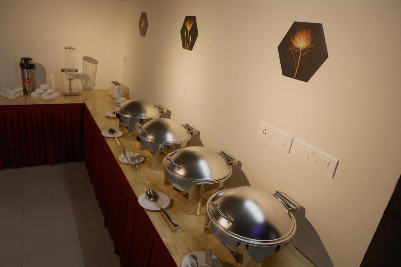 Hotel Lavender Infopark Kochi Extérieur photo