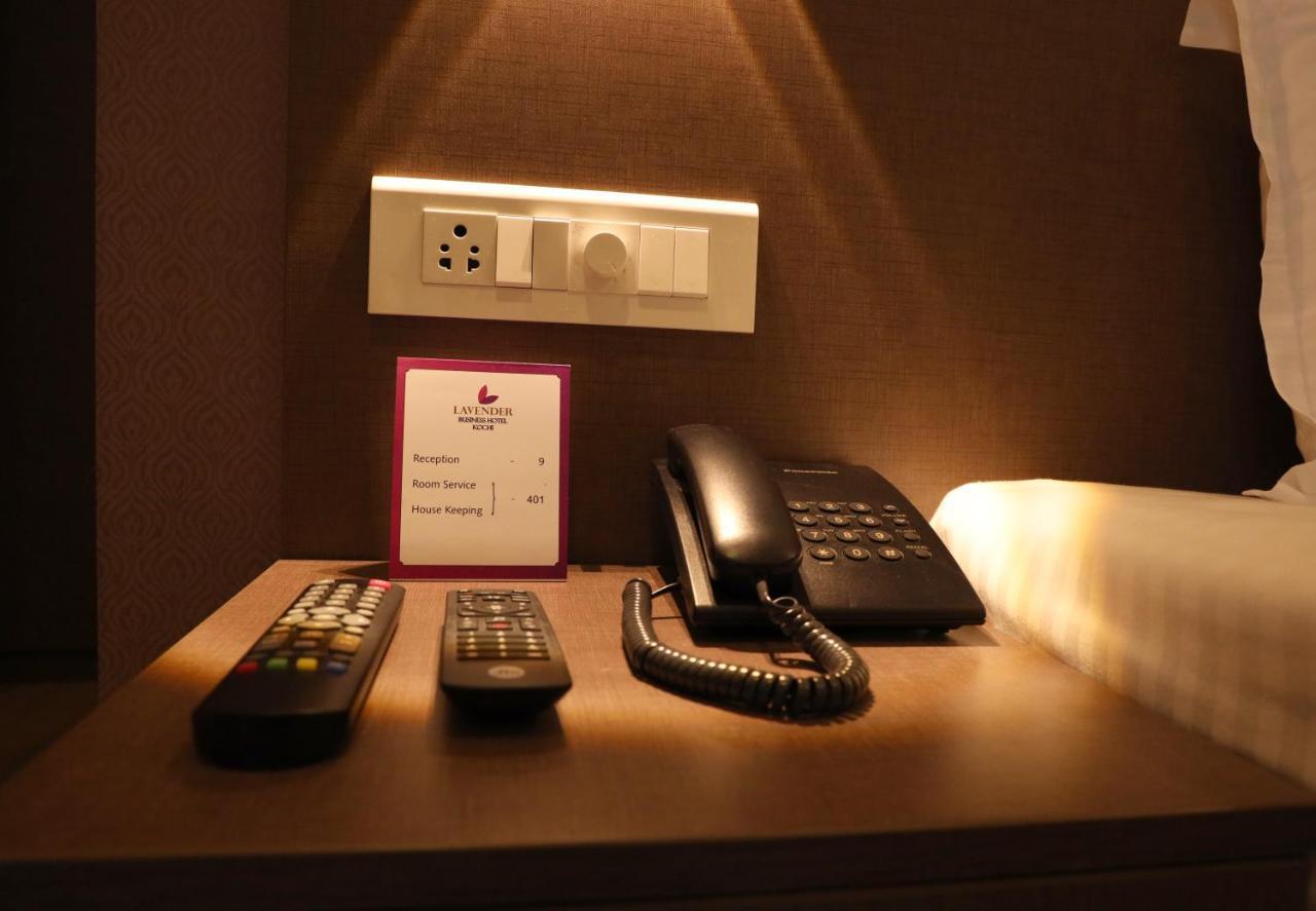 Hotel Lavender Infopark Kochi Extérieur photo